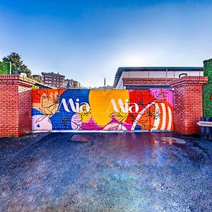 Mia Mia Suites
